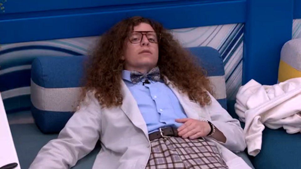 helloyourealion's tweet photo. You would vote for a guy with glasses, wouldnโt you? #quinnforafp #bb26 https://t.co/j6S9fkCg2B