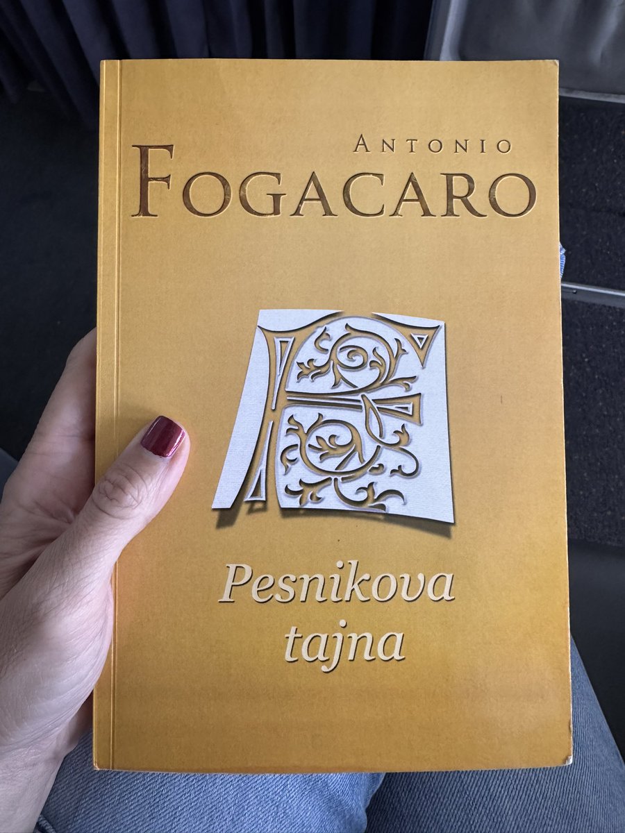 Kakav (moj) nagao skok iz savremene književnosti u romantizam druge polovine XIX veka! Toliko iznenadjujući da na momente svi ti izlivi emocija zvuče nestvarno, gotovo smešno. Ali, prijalo je prisetiti se kako je to nekada bilo. Hvala na tome, <a href="/AgencyTEABOOKS/">Tea Jovanovic</a> ! #marijadcbooks