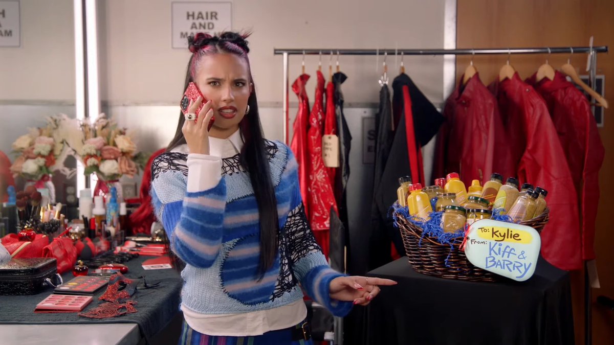 DTVANews's tweet photo. An excited Kiff,Barry and Helen call Kylie Cantrall from “Descendants: The Rise of Red” to persuade her to let them join “Descendants 5”.
https://t.co/LGbBdzFrE3
#Kiff #DisneyKiff #RandomRings https://t.co/7m3CbmFg6m