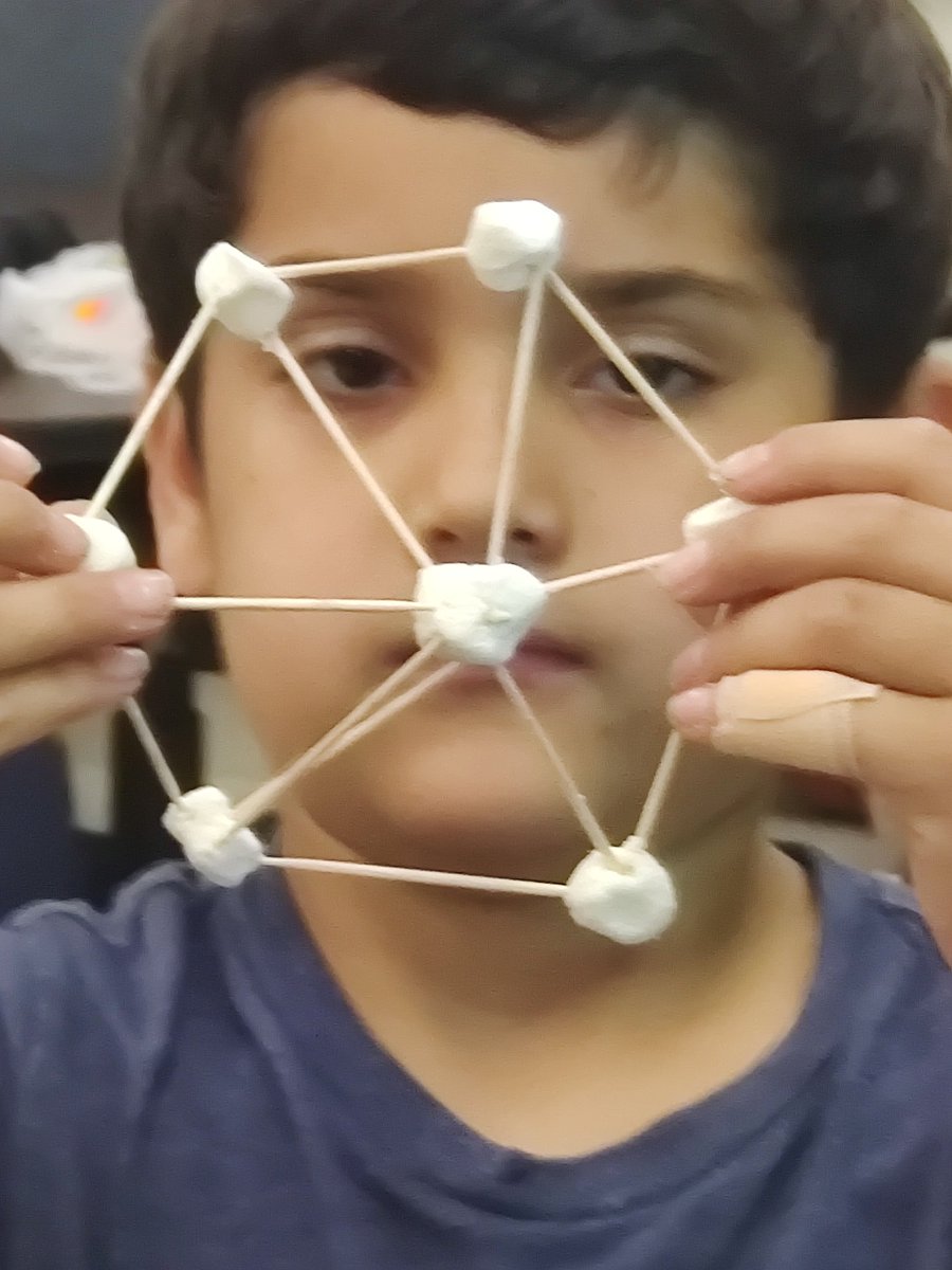 hixsecondgrade's tweet image. Building 3 d shapes the fun way !!! @LundquistJess  @mizstr84ward @NISDCarlosCoon