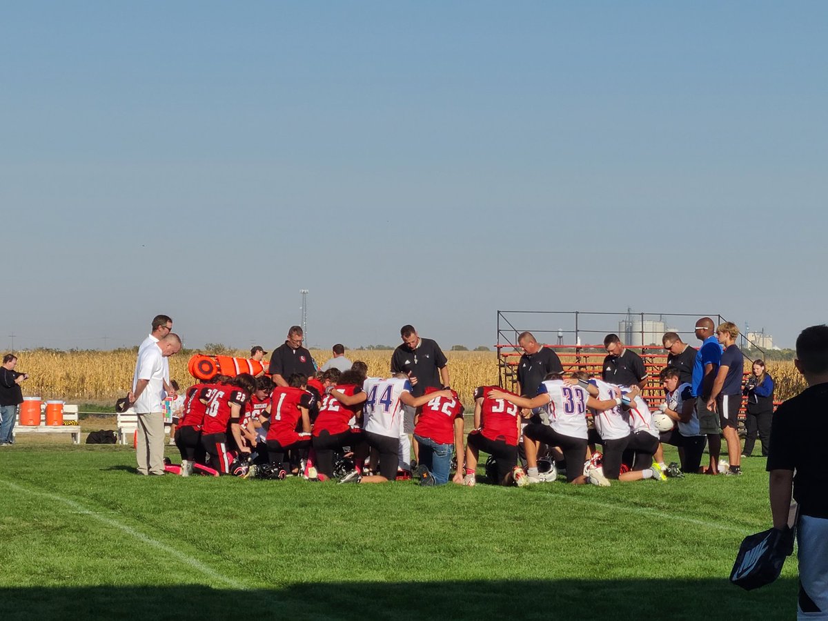 LensBusted's tweet image. If this doesn't say 6-Man football in Nebraska, I'm not sure what does