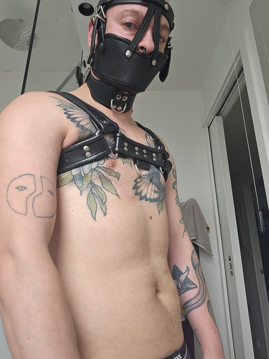 BootblackTouko's tweet photo. Did not make ut to the gym today, but did spend some time in gear, so not a total waste of a day. https://t.co/HOwIqZS6XU