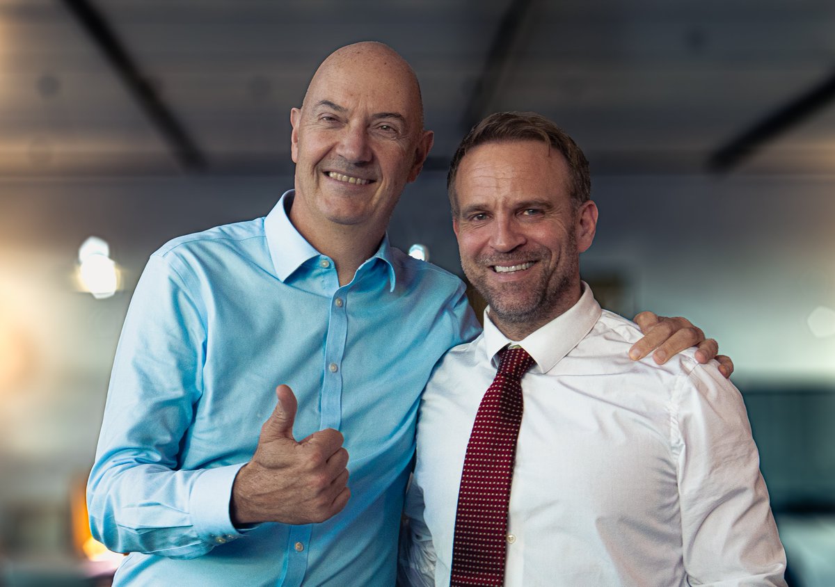 Toi qui aimes tant et as tant fait pour l’industrie, tu seras toujours chez toi dans ce bureau cher <a href="/RolandLescure/">Roland Lescure</a> !