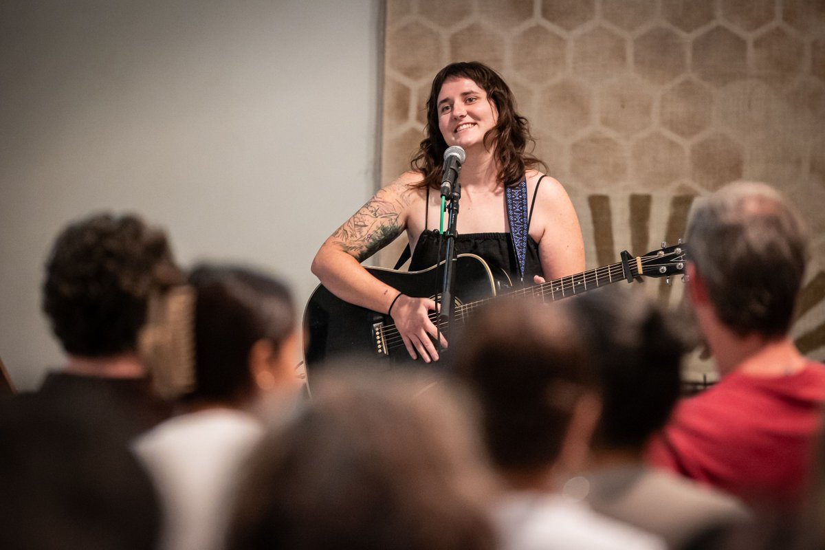 CM_Austin's tweet image. Mount Gretna played a fun and fantastic set at our September event. instagram.com/mount_gretna 
📸 by Manny Pandya @manny_pandya #CMreflection #CMATX