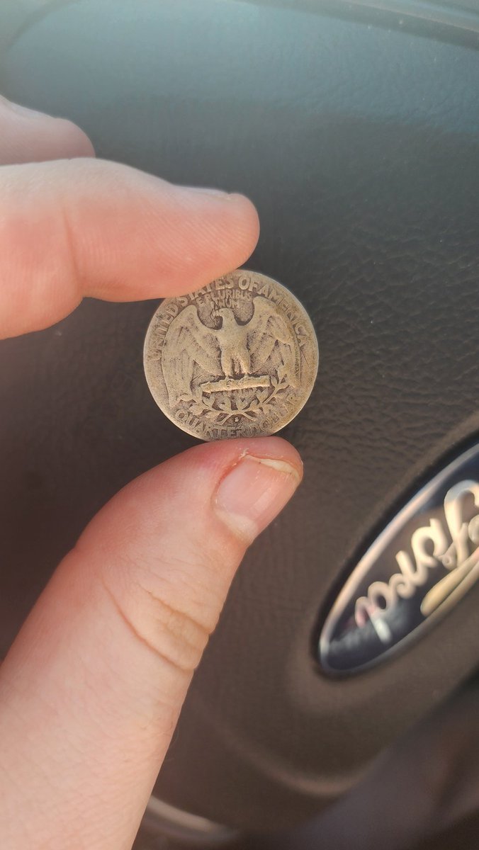 Extracter43's tweet photo. @RomanAtwood  @brittneyatwood my fiance and I were at our local laundry mat and pull this from one of our quarter rolls.  It almost went into the machine https://t.co/7fhSc0d7gp