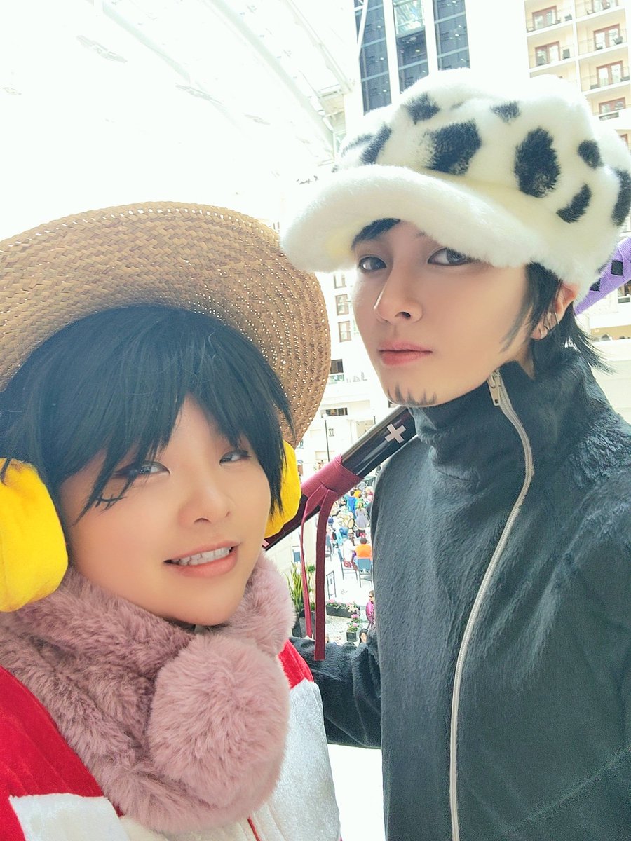 jdmiao's tweet photo. @lawsbbygirl @_Akitamii HI THERE! IM THE MATCHING LUFFY HEHE ❤️

I'm sorry you had to deal with stupid haters.  People are stupid and need to chill tf out. To spread some positive vibes to you, 

Here are some cute stickers @_Akitamii made and they and I cosplayed Punk Hazard LawLu early this year! https://t.co/xCWBlM5ntF