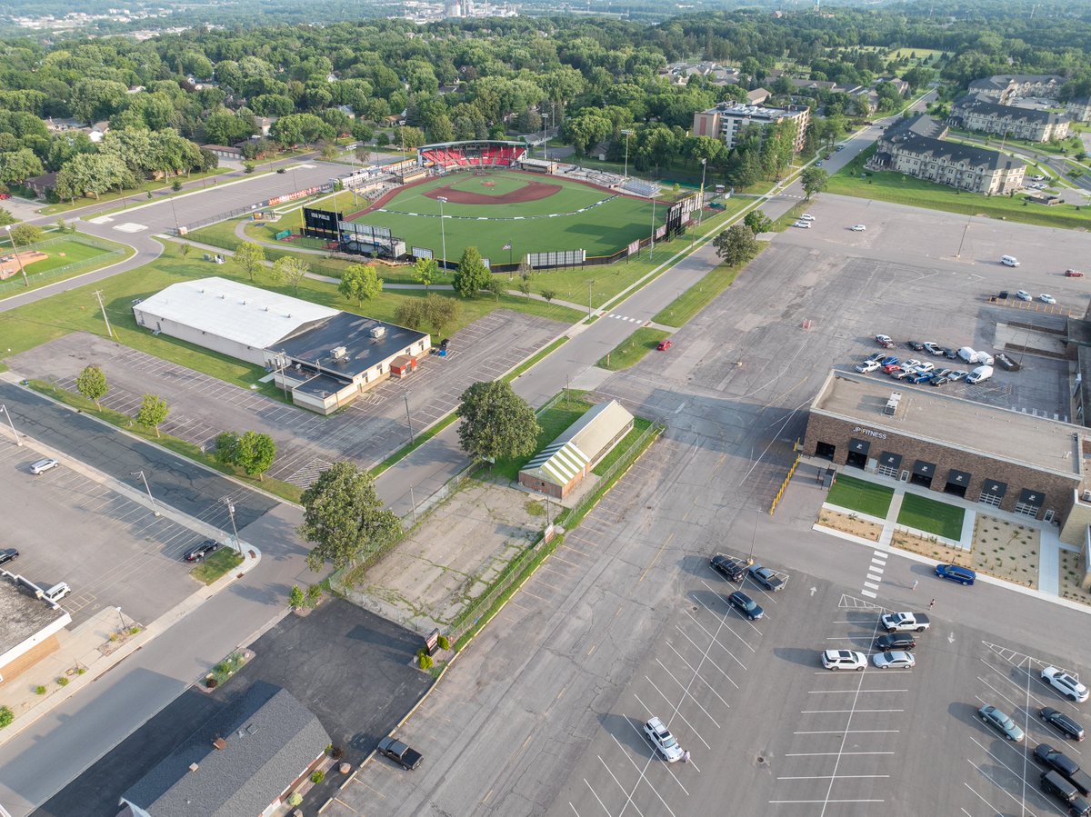 LandmarkMankato's tweet photo. 🚨 New Commercial Property for Sale! 🚨
619 Hope St, Mankato, MN – a 2,268 SF versatile space, zoned for commercial use! Perfect for special purpose or investment ventures.
📍 Location: Off Madison Ave, across from ISG Field
💰 Price: $249,000
📅 Tours available! DM for details. https://t.co/8P1nwani2e