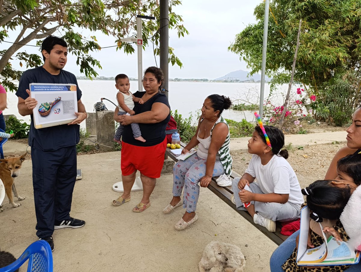Salud_Guayas's tweet photo. #Samborondón l Profesionales de @ Salud_ Ec, 👨🏻‍⚕️se desplazan 🛶con brigada médica , odontológica y de vacunación al recinto #VillaMercedes1, acercando los servicios de salud en pevención de enfermedades, beneficiando a 90 usuarios del sector.      #ElNuevoEcuadorResuelve https://t.co/qM8MnBKbOf