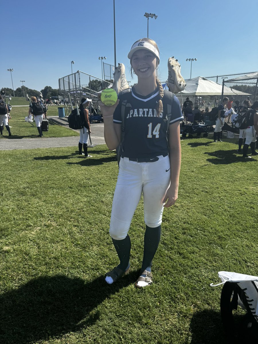 1-1 on day in Springfield. Mia with a 2 run home run! Bracket play tomorrow! #Battlesoftball <a href="/BattleAthletics/">Battle Athletics & Activities</a>