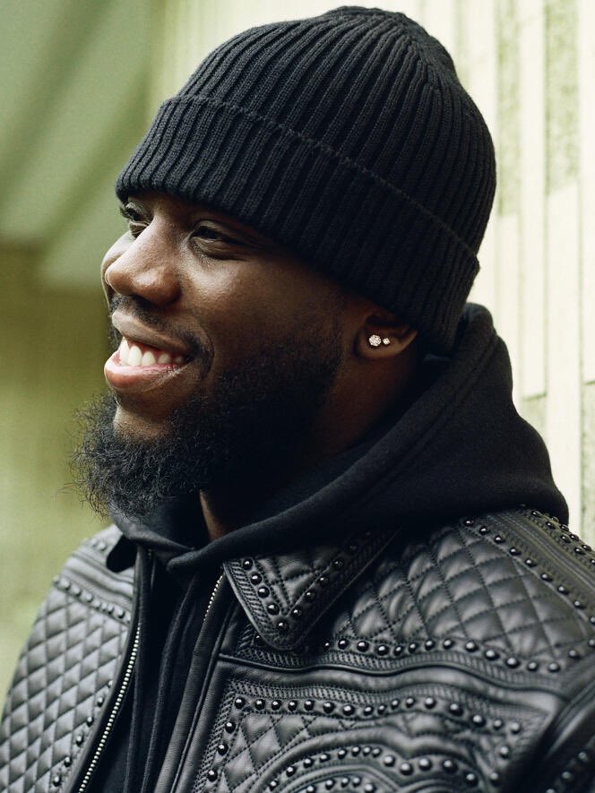 Explicit tweet media