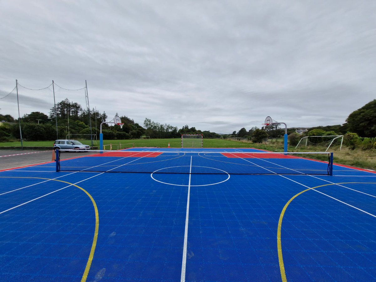 Our multisport court installed in beautiful Durrus, Co. Cork🏀🎾⚽ Mini soccer, Tennis and 2 basketball courts !!!
Visit courty.ie for all the info!!!
email omwsupplies@gmail.com!!!
#omwsupplies #basketball #courty <a href="/BballIrl/">Basketball Ireland</a>