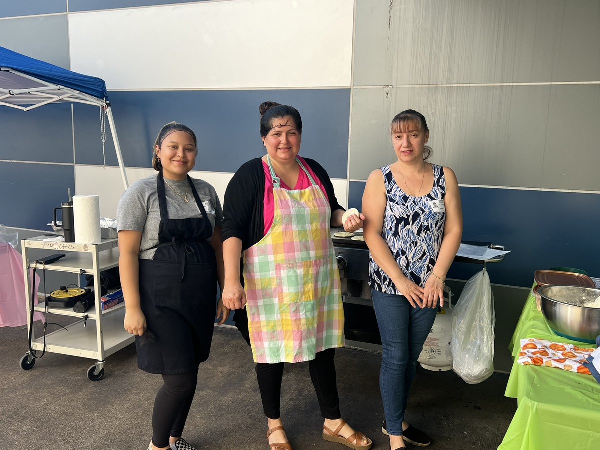 DelondaR's tweet photo. Culture Matters at HESA…Thank you Ms. Perez and parents. https://t.co/TxYxsnshZh