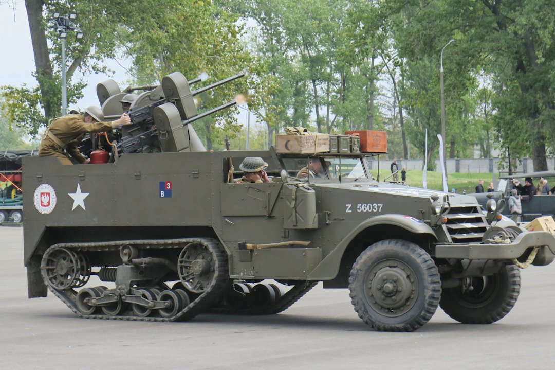 maciej_szymczak's tweet image. Do listy atrakcji dodamy news🔥z ostatniej chwili:
Fundacja Niepodległości zaprezentuje historyczne #pojazdy wojskowe Polskich Sił Zbrojnych z lat #WW2:
* Przeciwlotniczy M16 HalfTrack💥z 1 DPanc gen. Maczka
* Wóz zwiadu Dingo z 2 Korpusu Polskiego gen. Andersa
Zapraszamy 🇵🇱💪