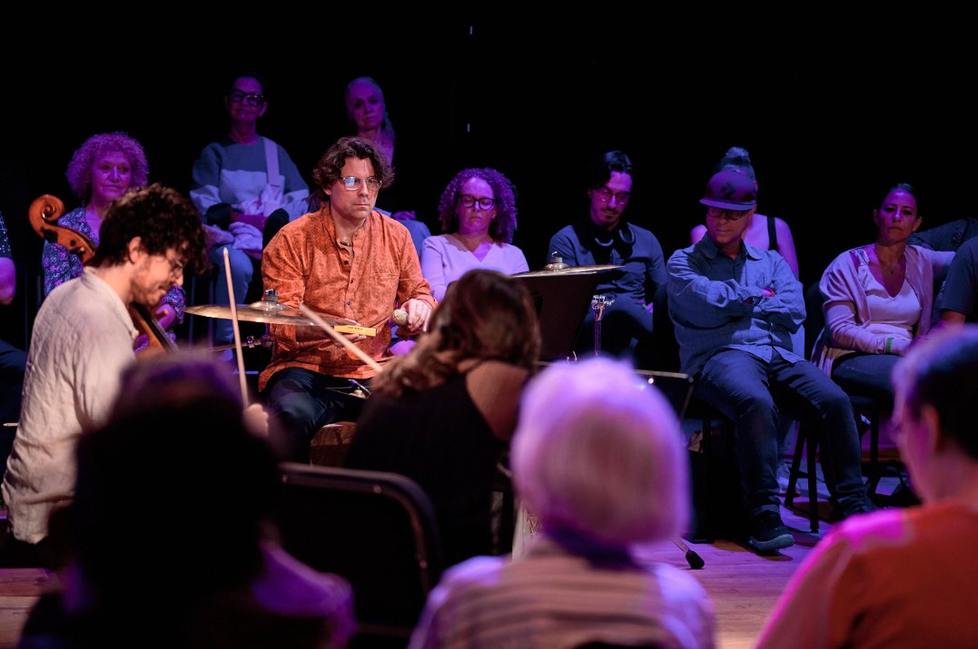 Miller Theatre (@millertheatre) on Twitter photo What a fantastic turnout—including many newcomers—for this week's kickoff of our free Pop-Up Concerts series. Much thanks to <a href="/EitherOrEns/">Either/Or</a>, <a href="/carrickmusic/">Richard Carrick</a>, Jennifer Choi, <a href="/jpopham/">John Patrick Popham</a>, Bahar Badieitabar, and Justin Jay Hines, for their stunning performance of Carrick's L'Algérie. What a fantastic turnout—including many newcomers—for this week's kickoff of our free Pop-Up Concerts series. Much thanks to <a href="/EitherOrEns/">Either/Or</a>, <a href="/carrickmusic/">Richard Carrick</a>, Jennifer Choi, <a href="/jpopham/">John Patrick Popham</a>, Bahar Badieitabar, and Justin Jay Hines, for their stunning performance of Carrick's L'Algérie.