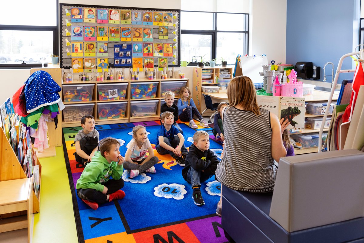 ReadInWeek tweet media