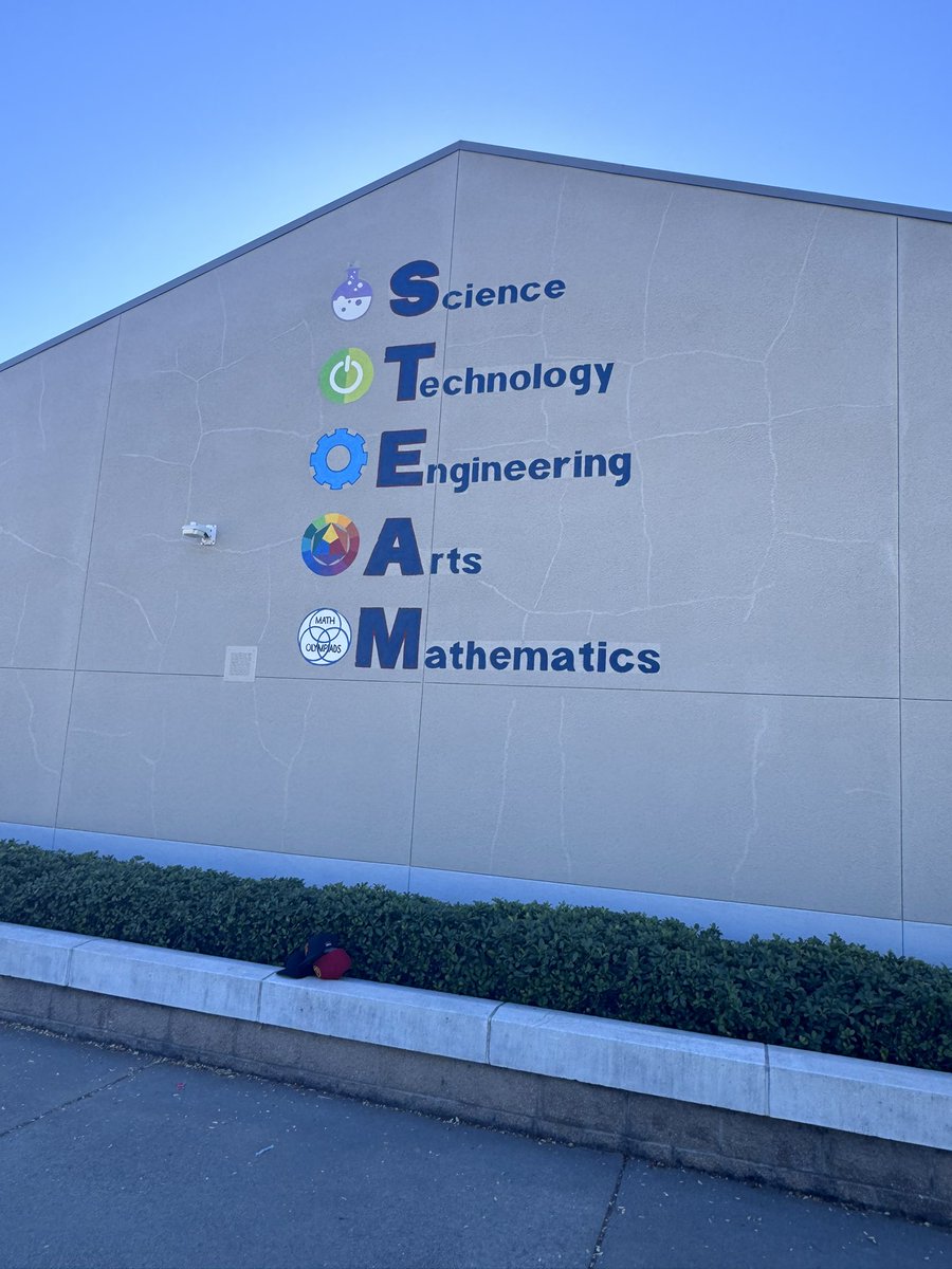School Tour Day!! Stopped by #StoneridgeES in the #Roseville City School District!