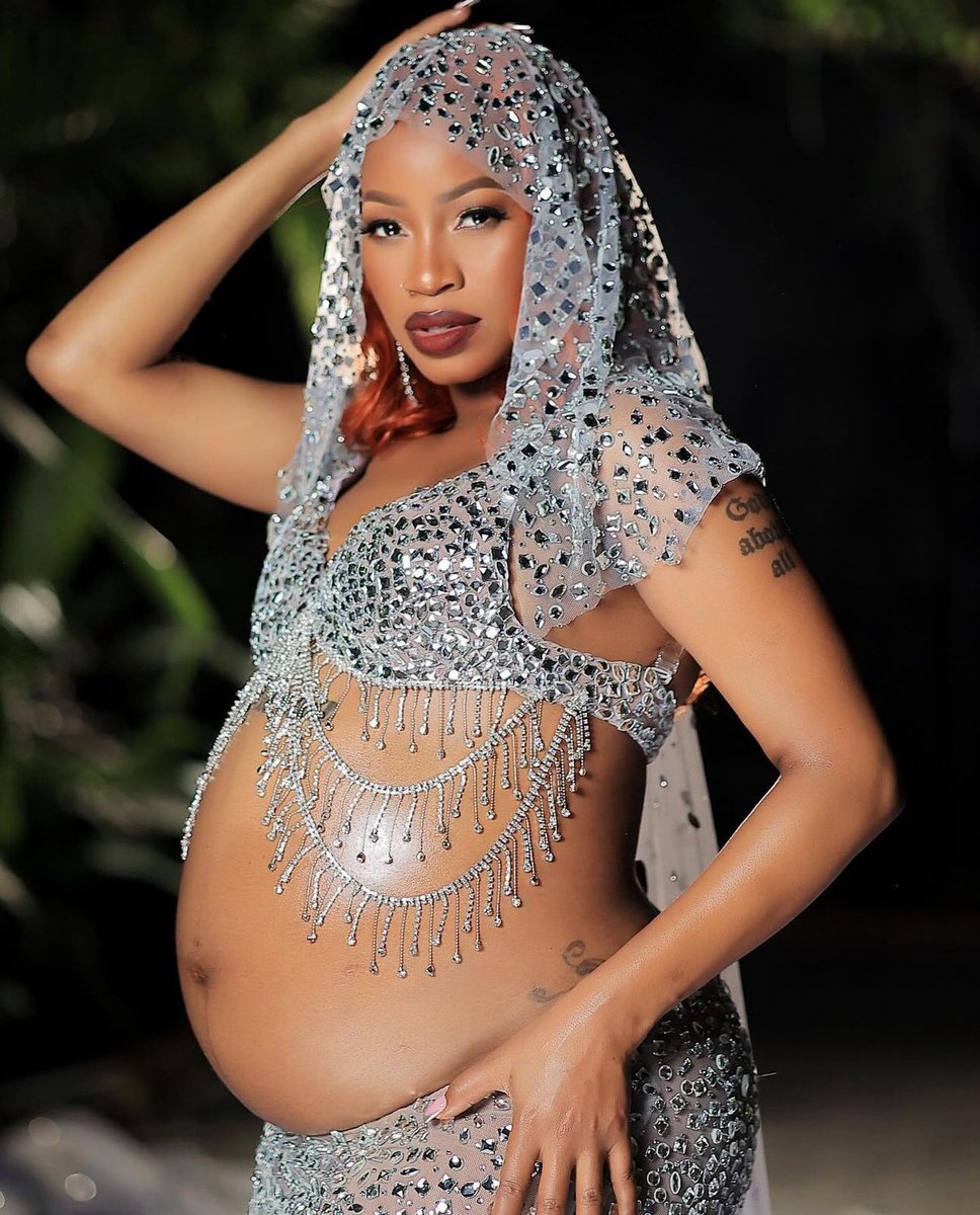 ChrtyW's tweet photo. Congratulations 🎈🎈. queen @Ksheebah1   #NeyanzizaConcert #NeyanzizaConcert https://t.co/zxOuIh1Pds