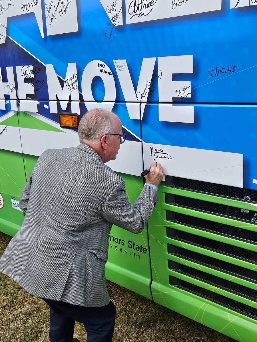 Heartland_CC's tweet image. HCC President Keith Cornille joined representatives from the Illinois Manufacturers’ Association and others at @Bridgestone today to celebrate Illinois Manufacturing Month. ⚙️makersonthemove.org/?utm_campaign=…

#makeitinillinois