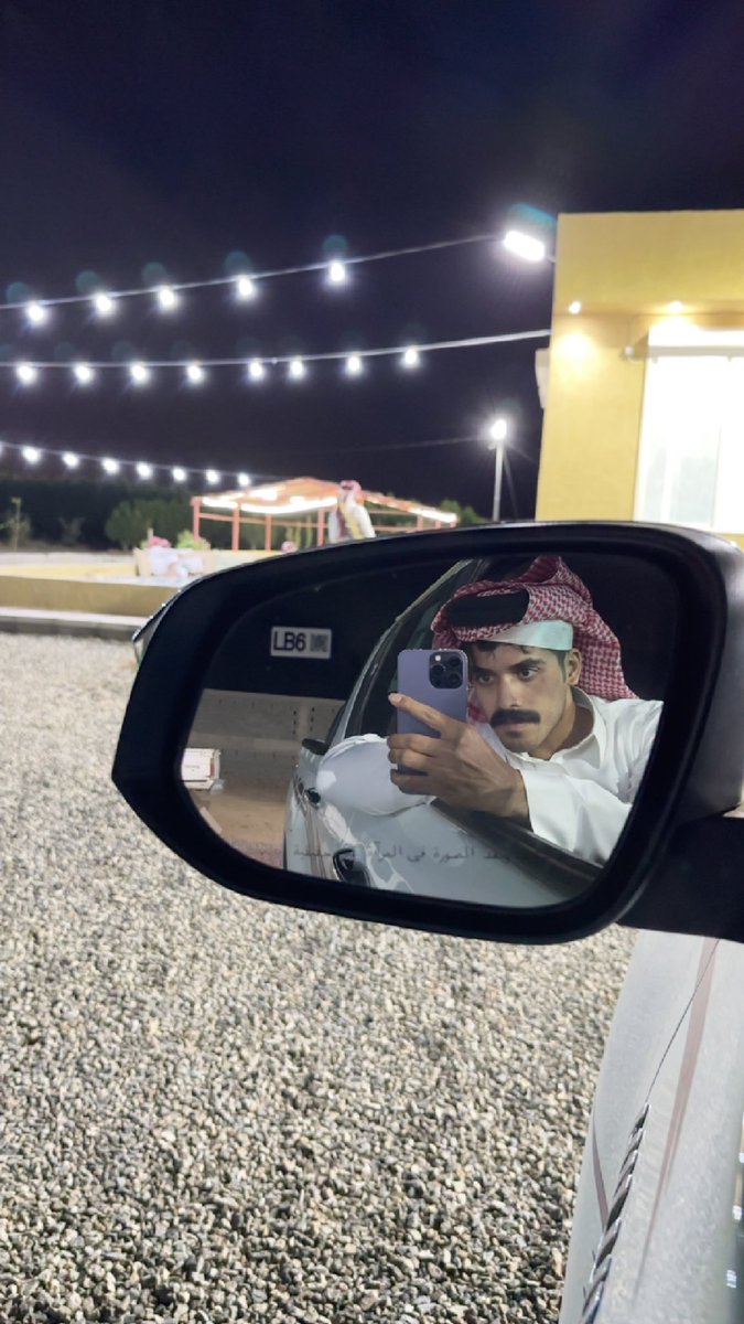 أطلق سراح الرضى وأنعم بلذاته 
ما فالزعل خير لا تزعل وتزعلني .