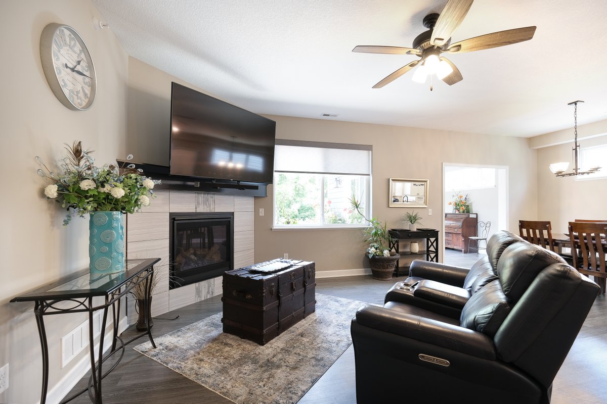 LandmarkMankato's tweet photo. 🏡 New Listing: 809 Tranquility Trail! 🏡

Discover this beautiful end-unit patio home in Dancing Waters Development! 🌊

🔑 Features:
Main floor bedrooms
Open-concept kitchen
Bonus room &amp; upgraded garage

Call to schedule your tour today! #RealEstate #HomeForSale https://t.co/lg0L810RKy