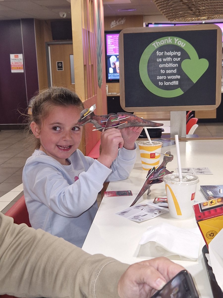 Belated birthday fun with the twinnies 👭🏽😘🥰❤️💜