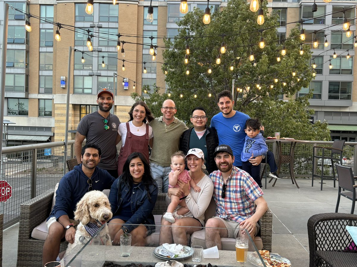 🎂 Another birthday celebration in the books as our very own Dr. #ShaliniJain celebrates the big 3️⃣0️⃣!!! 💐 

Our fellows and their loved ones couldn’t miss it! 🥂

#GITwitter #FutureOfGI