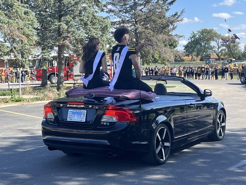 HarvardJrHigh's tweet photo. Happy Homecoming Hornets! 🐝 We hope you have a fun and safe weekend celebrating!
¡Feliz Homecoming Hornets! 🐝 ¡Esperamos que todos tengan un fin de semana divertido y seguro celebrando!

 #harvardrising #jrhornetsrising #cusd50 @cusd50 @HarvardD50 #HJH https://t.co/FG7dBKK2QG