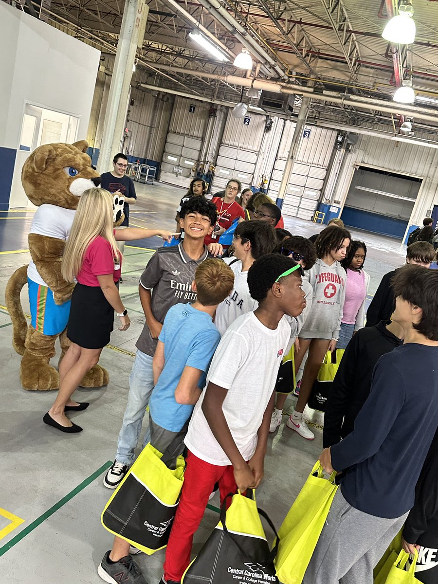 MegReeceBrown's tweet photo. @iamcccc @mertekjerry @BearCreekAR @Wolfspeed @CaterpillarInc The energy at CCCC’s Manufacturing Day was 🔥! We’re building a powerful pipeline, guiding students toward high-paying, in-demand careers. The future of manufacturing is bright, and these students are ready to lead the way! 💪 #MFGDay2024 @iamcccc https://t.co/Xe9seyS4zt