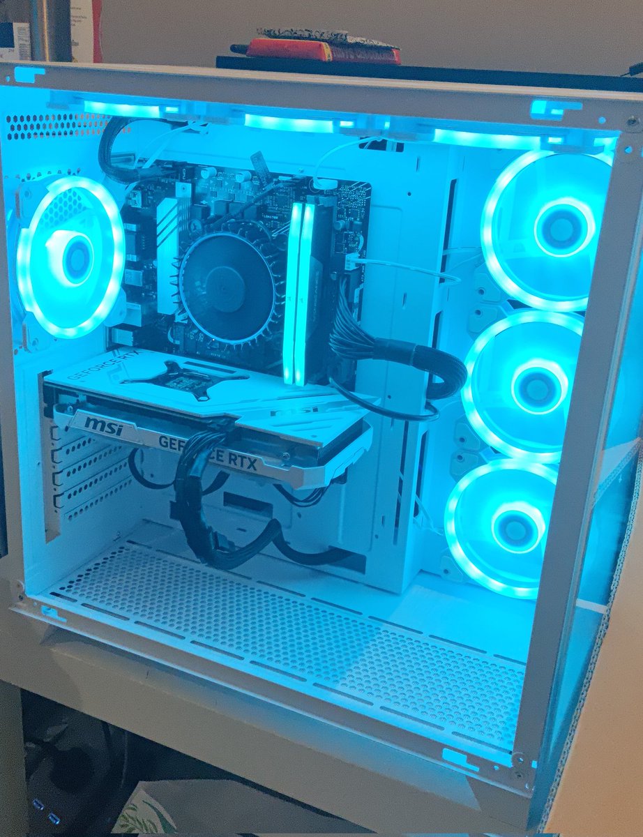 طلب عميل من المتجر تجميعة للألعاب 2k😍

CPU : i5-14400F
GPU : MSI RTX 4070

تم تفعيل ويندوز وتثبيت جميع التعريفات والتحديثات و تحميل جميع البرامج الأساسية
وأكيد ضبط الحرارة لضمان أعلى اداء بدون مشاكل ✅

الله يبارك له بحلاله 💜

السعر 4824 ريال شامل التوصيل الى القصيم