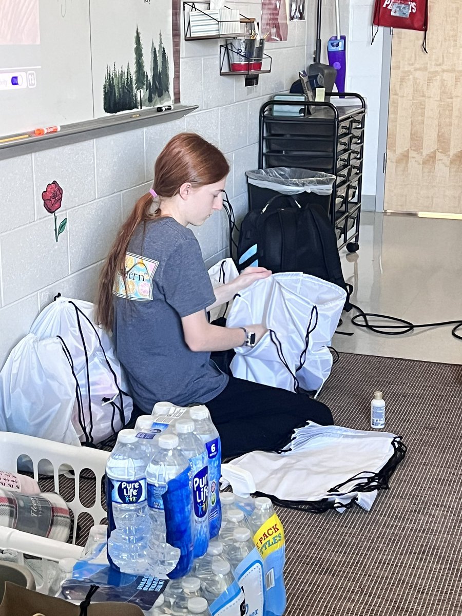 LMS_GirlsBball's tweet photo. Tomorrow is the last day to bring donations for Hurricane Helene Relief! Drop off at LMS tomorrow between 9-12. Thank you to everyone who has brought supplies for those affected by this disaster. It makes a difference!
#LMSPats #HurricaneHeleneRelief #TeamDCS #Together https://t.co/1c0KXyIUeI