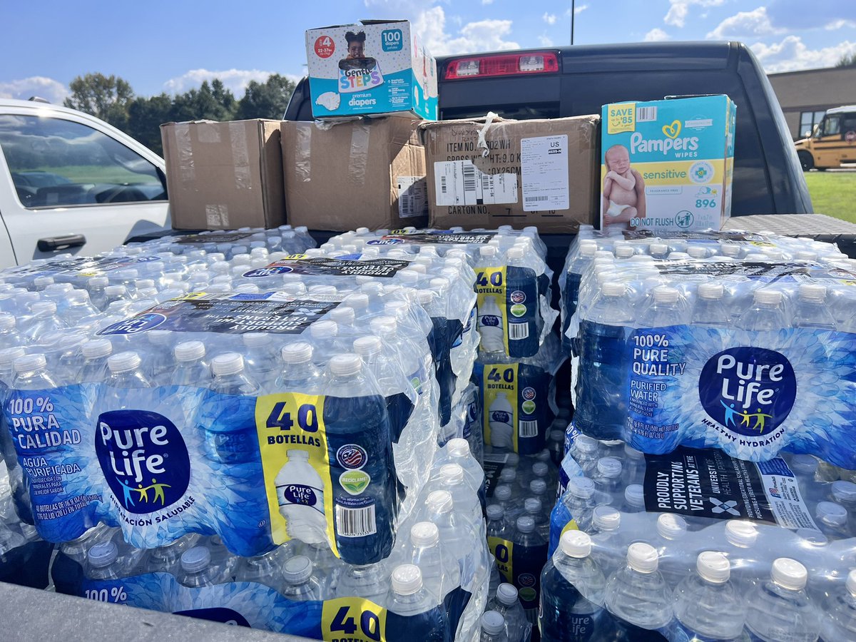 LMS_GirlsBball's tweet photo. Tomorrow is the last day to bring donations for Hurricane Helene Relief! Drop off at LMS tomorrow between 9-12. Thank you to everyone who has brought supplies for those affected by this disaster. It makes a difference!
#LMSPats #HurricaneHeleneRelief #TeamDCS #Together https://t.co/1c0KXyIUeI