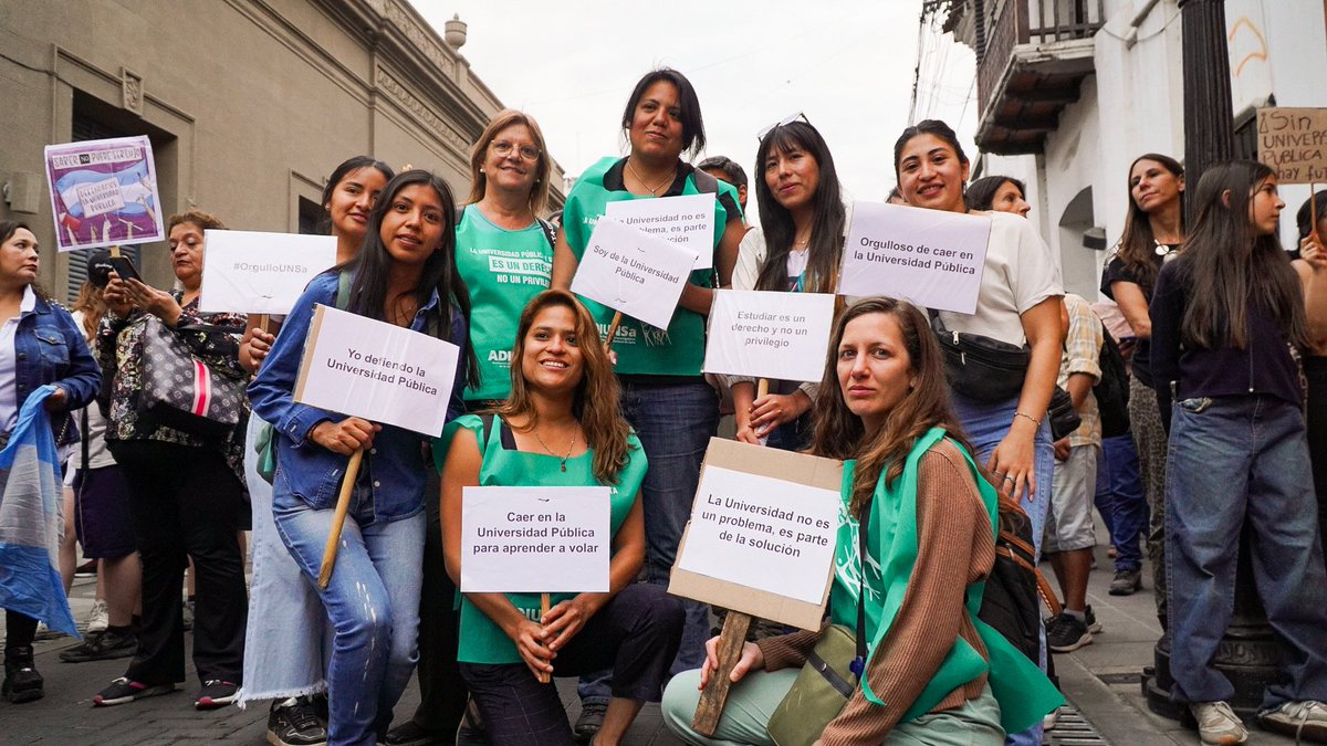 Pasó una semana muy movilizante para la universidad pública y no puedo más que valorar el compromiso y el orgullo que me generó ver a estudiantes, docentes, nodocentes, investigadores y a toda la sociedad salteña en calles.