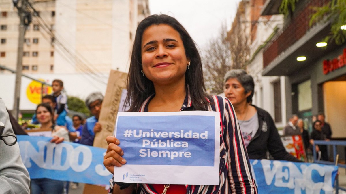 danielhoyos_ok's tweet photo. Nos unimos a la #MarchaFederalUniversitaria desde Salta, Tartagal, Orán, Metán, Rosario de la Frontera y Cafayate, porque entendemos como sociedad la importancia de defender el pilar de la educación pública y el derecho a acceder a las universidades públicas. https://t.co/92VuYMALXy