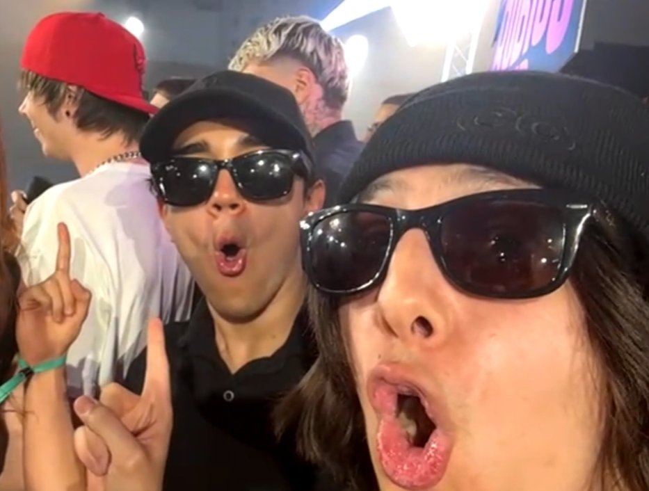 idjsz3ren's tweet image. yo y mi real cuando rubius