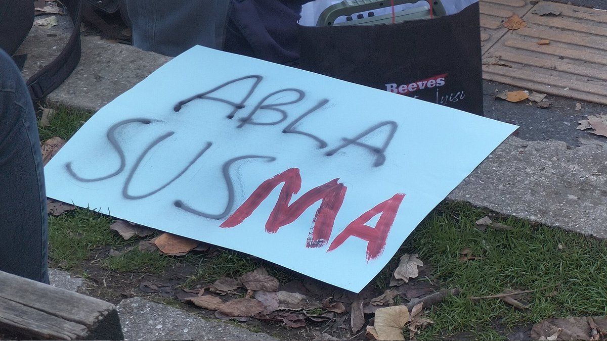 bu davada yanimizda goremedigim butun kiz kardeslerim biz sizi aramizda gorememekten cok korkuyoruz.
#turkishwomenareindanger