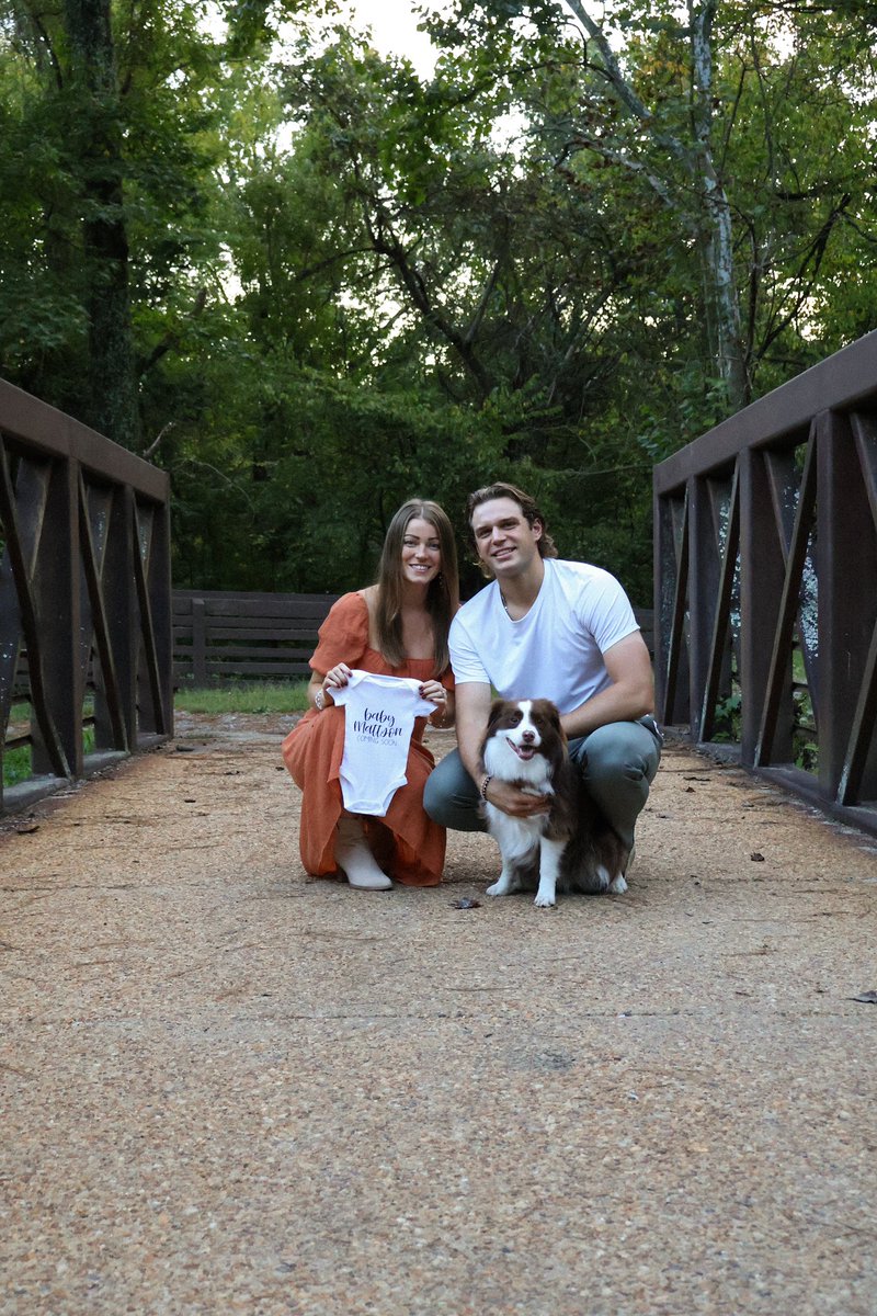 devinnmattson's tweet image. ICYMI: we are having a baby 🥹🩷🩵