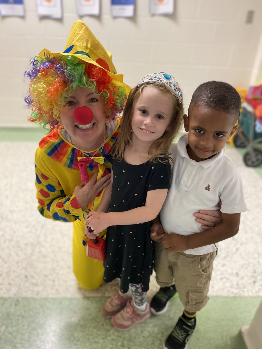 Mrs. Ellacott (@stlukeellacott) on Twitter photo When <a href="/StLukeNepean/">St. Luke School (Nepean)</a> beats their target for the #TerryFox foundation, you welcome a special visitor to your class! π€‘ <a href="/WeisenbergKathy/">Kathy Weisenberg</a> <a href="/StLukeNepean/">St. Luke School (Nepean)</a> When <a href="/StLukeNepean/">St. Luke School (Nepean)</a> beats their target for the #TerryFox foundation, you welcome a special visitor to your class! π€‘ <a href="/WeisenbergKathy/">Kathy Weisenberg</a> <a href="/StLukeNepean/">St. Luke School (Nepean)</a>