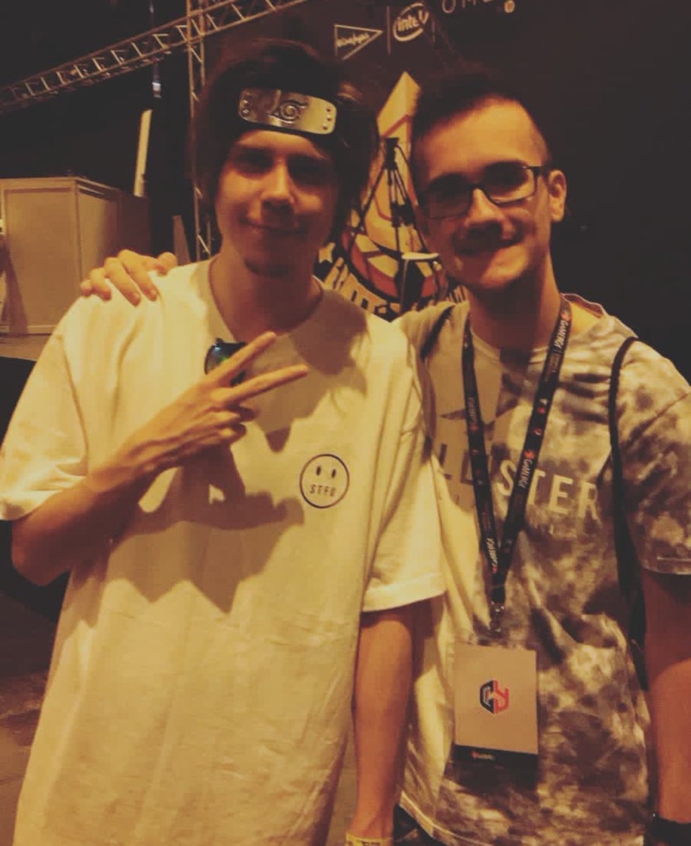 Hace 6 años era espectador.

Hoy he jugado y he ganado la RUBIUS CUP 😭

<a href="/Rubiu5/">elrubius</a> Gracias por la invitación 🥳🥳🥳