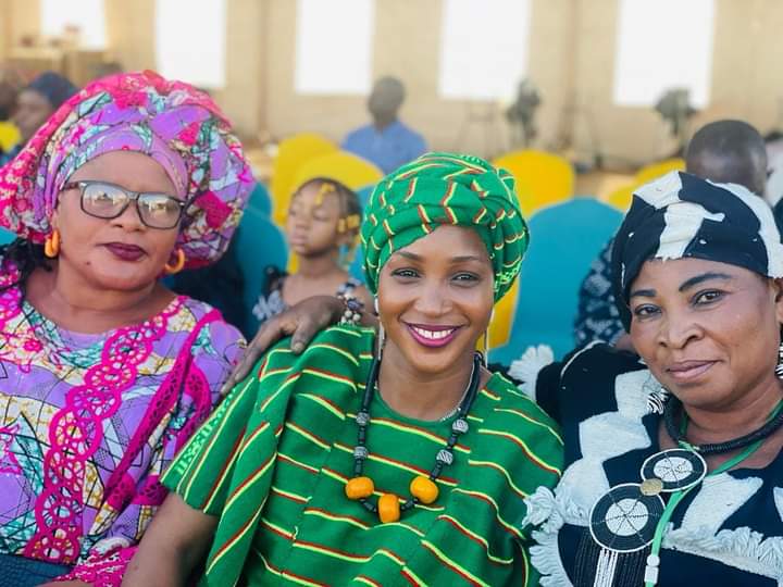 Souriez à #Ogobagna ! Plus qu'un festival, c'est 10 ans de célébration pour la #paix et la #CohésionSociale à travers la #culture. Venez célébrer nos traditions ancestrales du 27 janvier au 02 février 2025 à la place du Cinquantenaire à #Bamako. #culture #festival #Mali