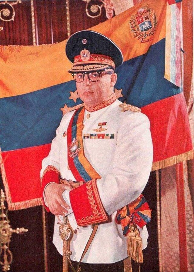 GianninoFlorio's tweet image. Yo sí creo en un modelo como el del General Marcos Pérez Jiménez para restablecer la grandeza de Venezuela. 

Un modelo Nacionalista, patriota, cívico, de derecha.

¿O qué?, ¿prefieren la ranciedad adeca-copeyana?