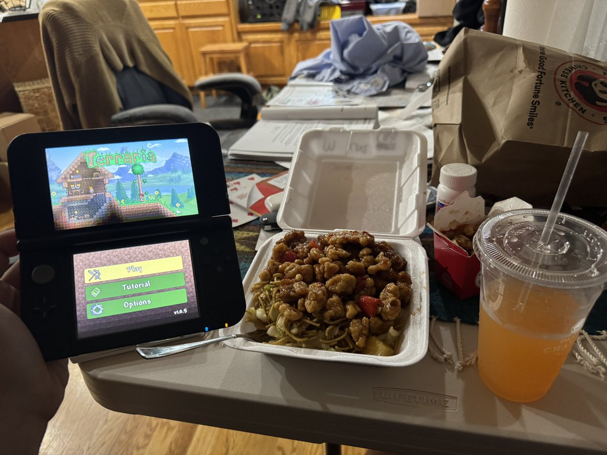 Lucradive tweet media