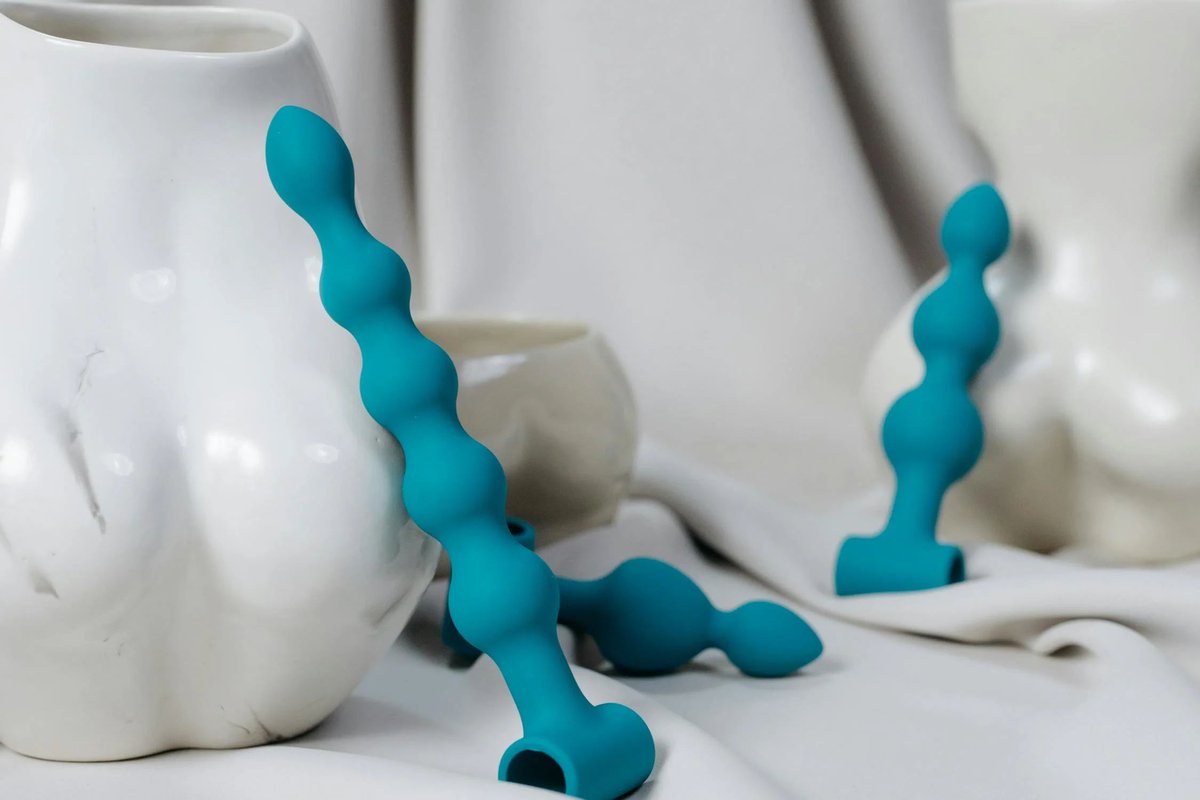 kinkly's tweet photo. Anal beads can offer unique sensations and intense pleasure — whether solo or with a partner. Learn all about technique, tips, and what makes them so satisfying! Ready to explore? 🍑💫 #AnalPlay #SexualEd #PleasureTips
Learn more: https://t.co/F9n9ciKkUe https://t.co/U69HTgBESS