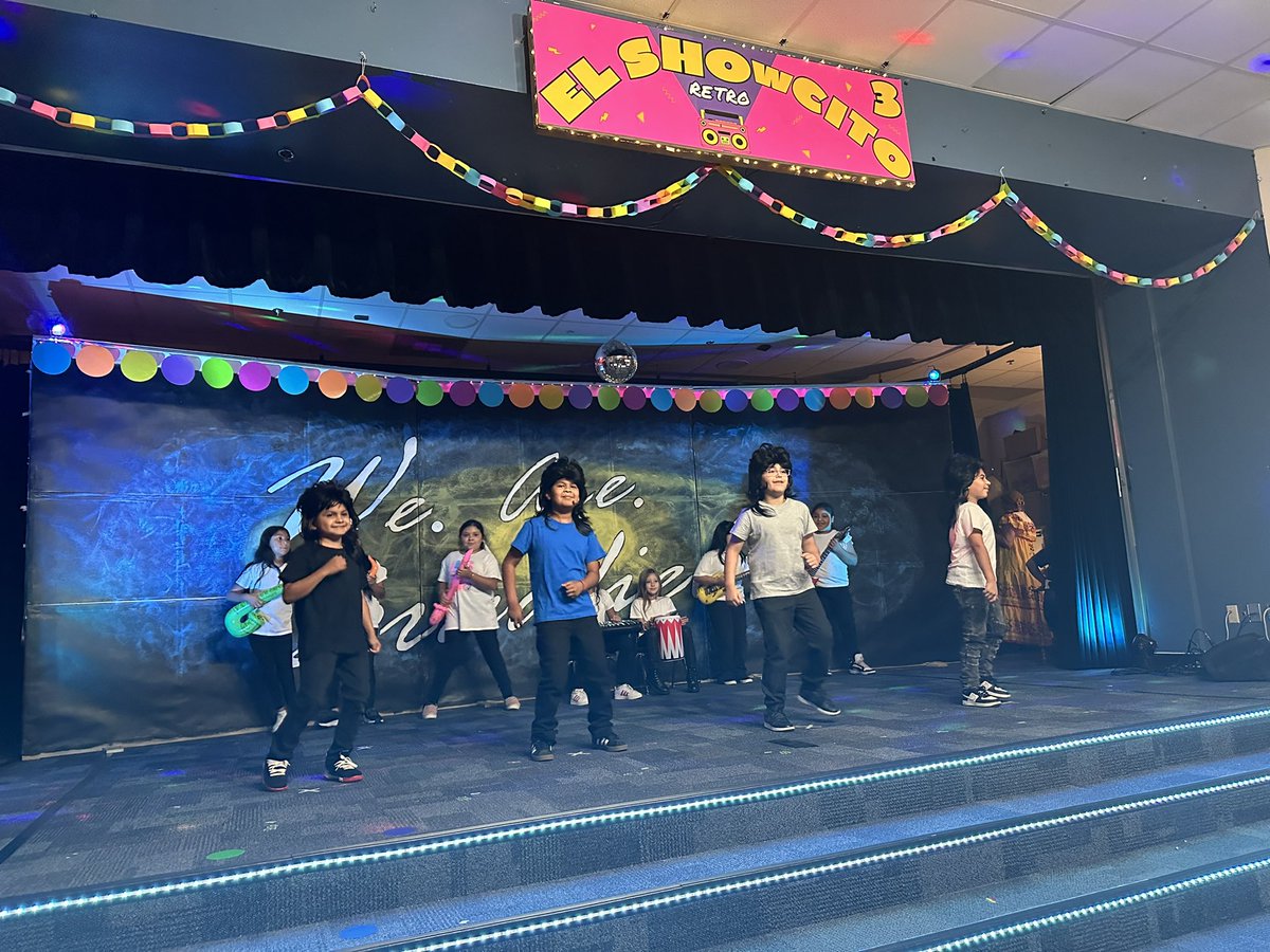 RamirezC_0615's tweet photo. Thank you @BES_Cowboys for inviting me to such an amazing “El Showcito” so much fun to see the diversity and unity of the school continue! Wonderful job @pkehoe06 https://t.co/1Y0x0B8llq