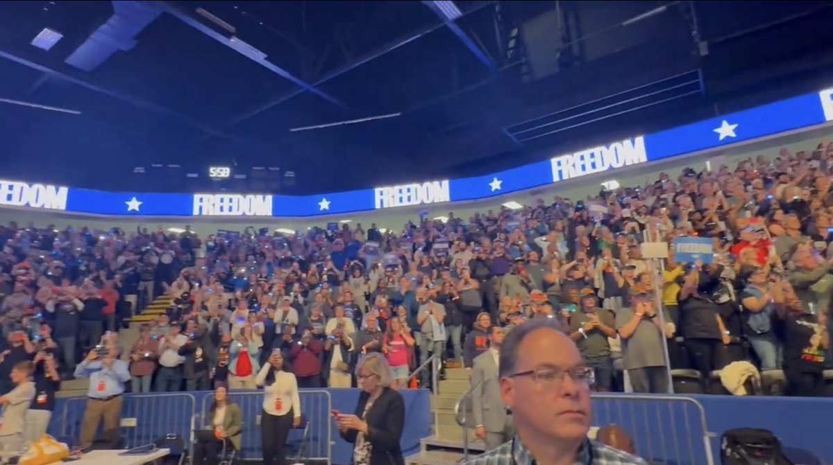 TonySeruga's tweet image. GPS—4,117 mobile devices at the Kamala Harris Rally in Flint, Michigan. Using the previous Harris Rally overlay attendees, 3,994 devices were at 3 or more past rallies.