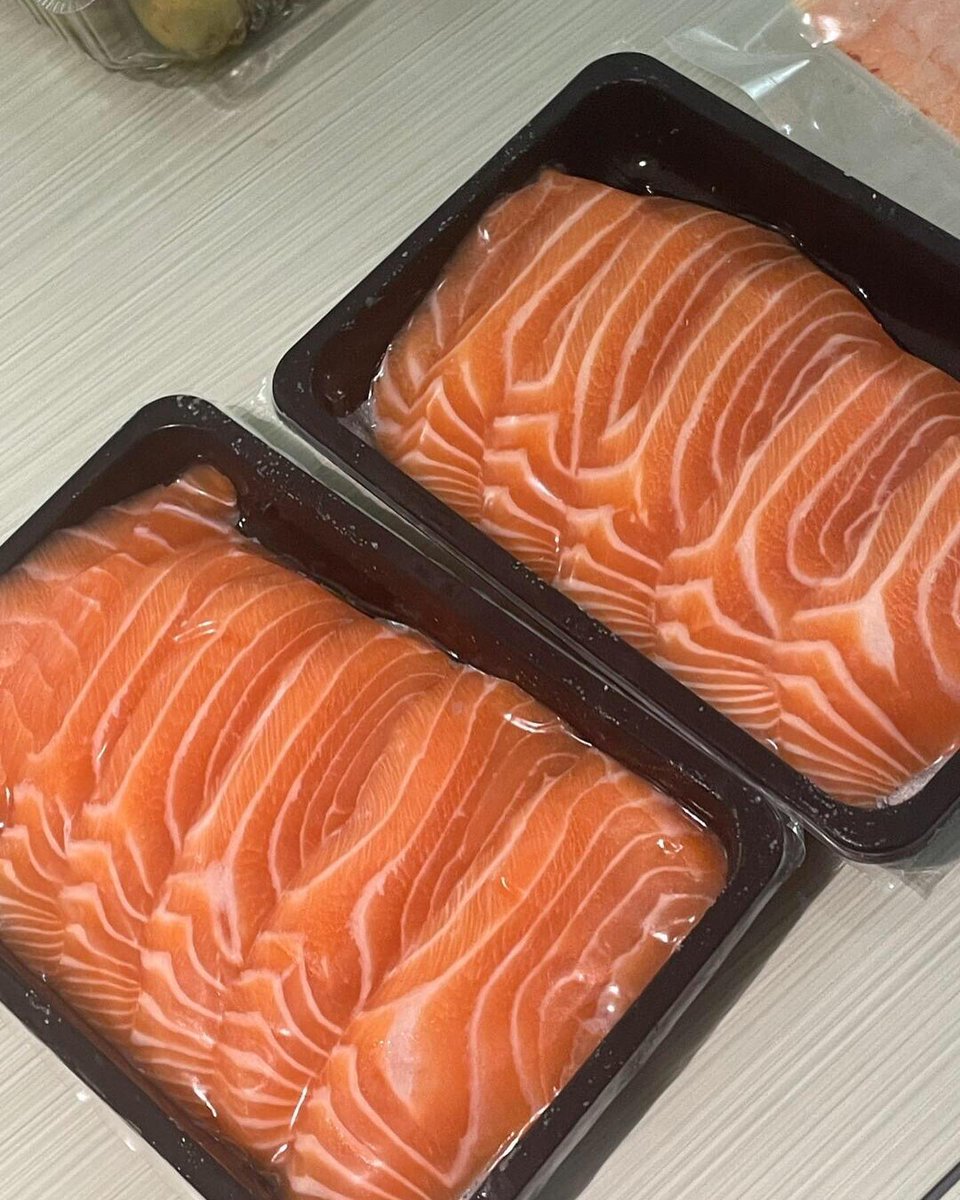 fruites's tweet photo. 연어 덩어리
맛이 신선하다
한 입만 먹으면 아주 만족스럽다 https://t.co/jh0SwZZS3u