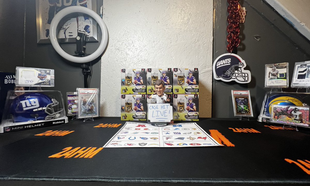 amiablexaly's tweet image. doing another early bird break tomorrow! 
coffee+college football+cards!

2ND HALF OF MY DONRUSS ELITE CASE!! and guess what? CASE HIT IS STILL ALIVE !

you guys get first dibs bc ily. 
teams available for purchase in the link below!! 

vt.tiktok.com/ZTFyjj4Sm/?pag…