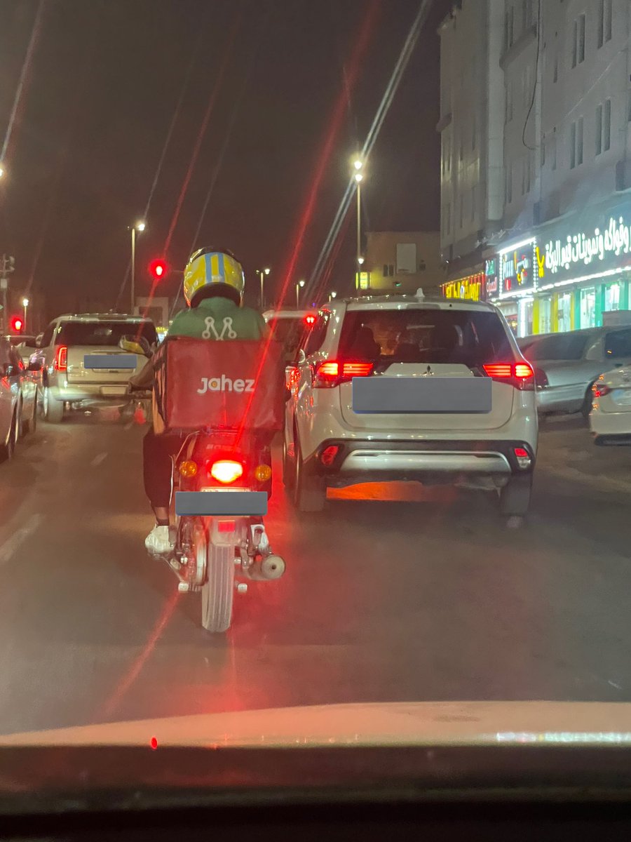 evv41's tweet image. الخوذة تبع : @HungerStation 
التيشرت تبع : @AppMrsool 
الدباب تبع : @JahezApp  

الحين سؤال .. 
الطلب بيكون من اي تطبيق ؟

لا يكون طالبين من :@ToYouKSA 
ولا من : @mrmandoobapp 
🤣🤣🤣🤣🤣🤣 

@SaudiTransport شرايكم 🫣 

#مندوب_كوكتيل