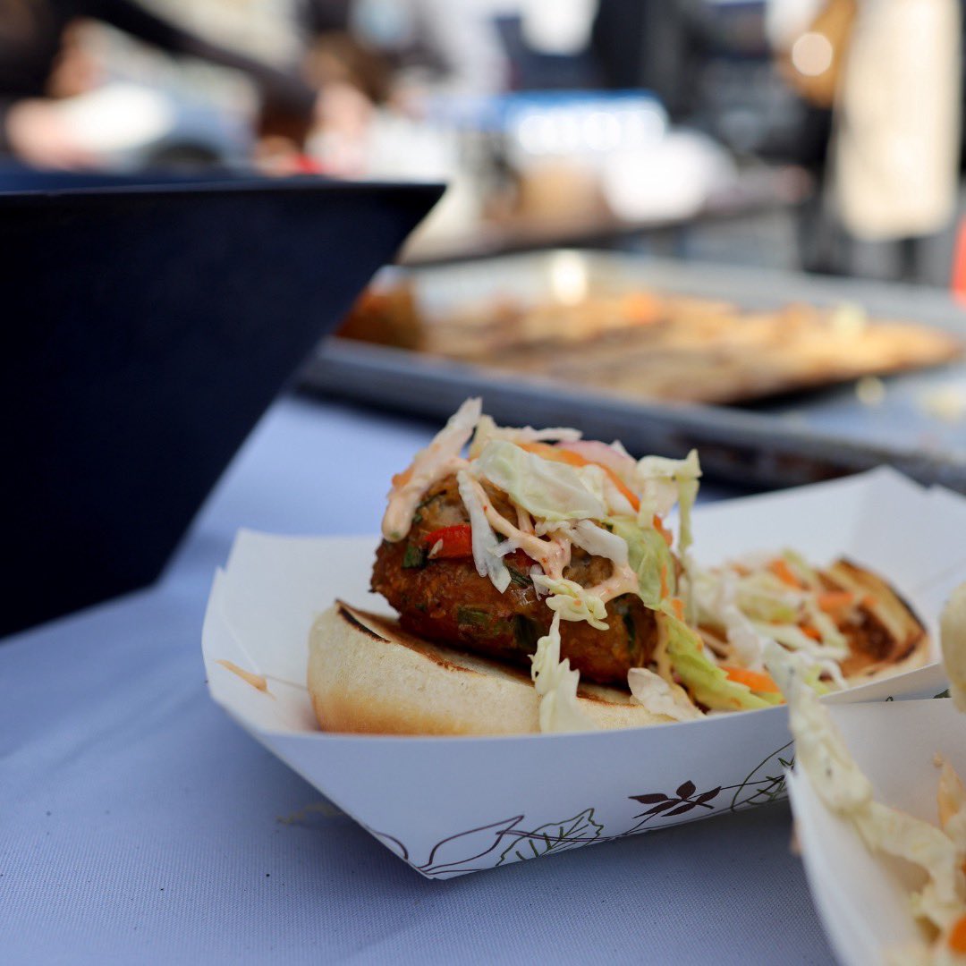 Chicago friends, don't miss Saturdays at Dirk's Fish and Gourmet Shop. Free cookout at 1pm, and you can grab Copi while you're there! 2070 N Clybourn Ave.