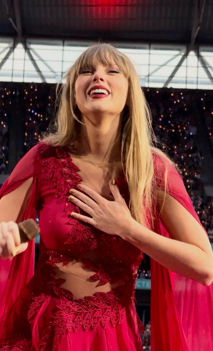 thisisvertrying's tweet image. she’s perfect