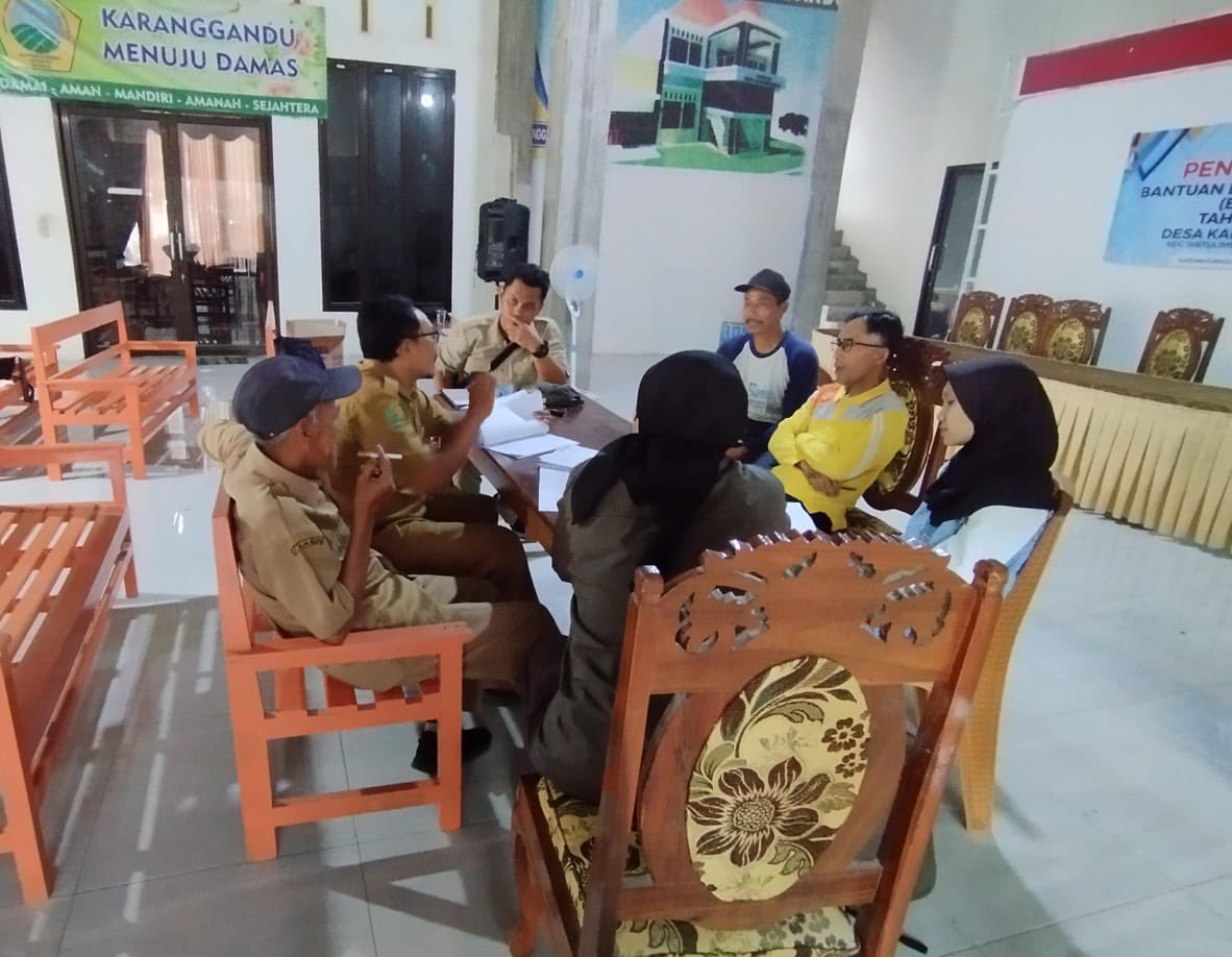 devitans07's tweet photo. Semoga bisa kerja di kantor tahun depan 🙏🏻 https://t.co/hUwRWcIo1D